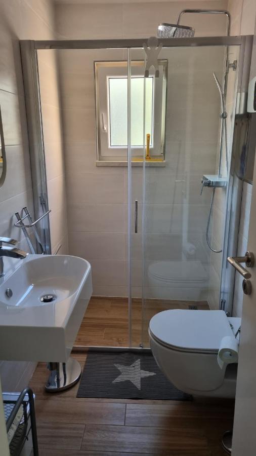 Appartamento Apartman Z12 Kornić Esterno foto