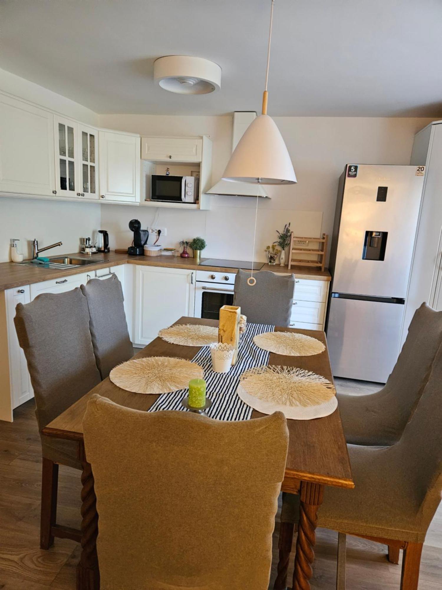 Appartamento Apartman Z12 Kornić Esterno foto